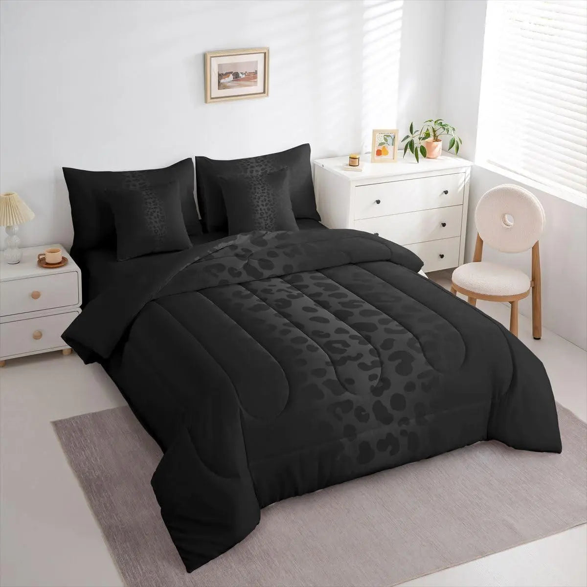 Feelyou Black Leopard Wildlife Motif 7-Piece Bed in a Bag, All-Season Machine Washable Set with Comforter, Fitted Sheet, Flat Sheet, Pillow Shams & Pillowcases (Queen Comforter Set, King Compatible),sohochic