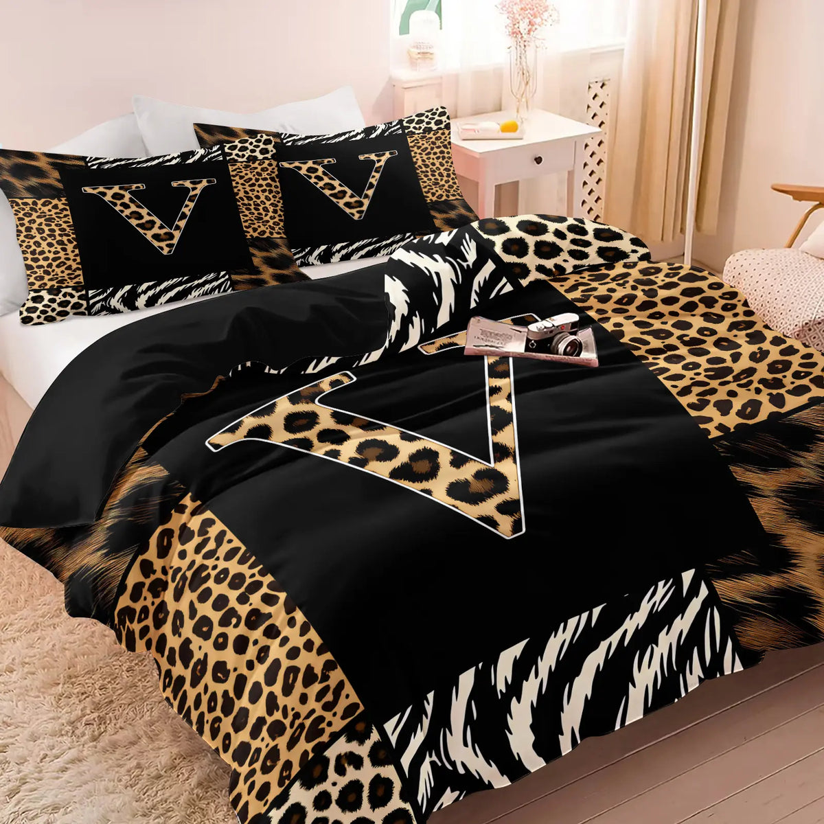 Leopard Zebra Print Letter M Decorative Duvet Cover Set (1 Duvet Cover + 1-2 Pillowcases), Soft Skin Friendly Breathable All Season Bed Linen, Animal Patchwork Letter M HD Vivid Printed Bedding Set, Edgy Modern Bedroom & Dorm Home Decor, Soft Bedding Sets
