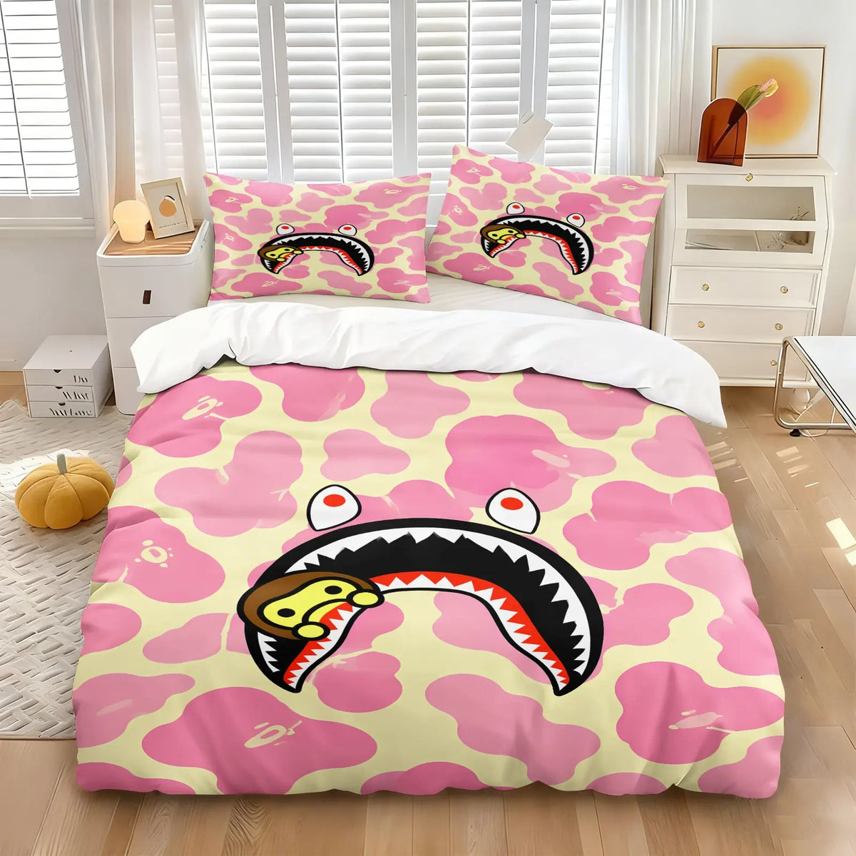 Ape Red & Black Camo Shark Mouth Cartoon Monkey Print Duvet Cover Set, 1 Duvet and 1-2 Pillowcases, Street Trendy Style Comfortable Easy Care Bedding, Ideal for Teen Hypebeast Bedroom Dorm Gaming Room Decor