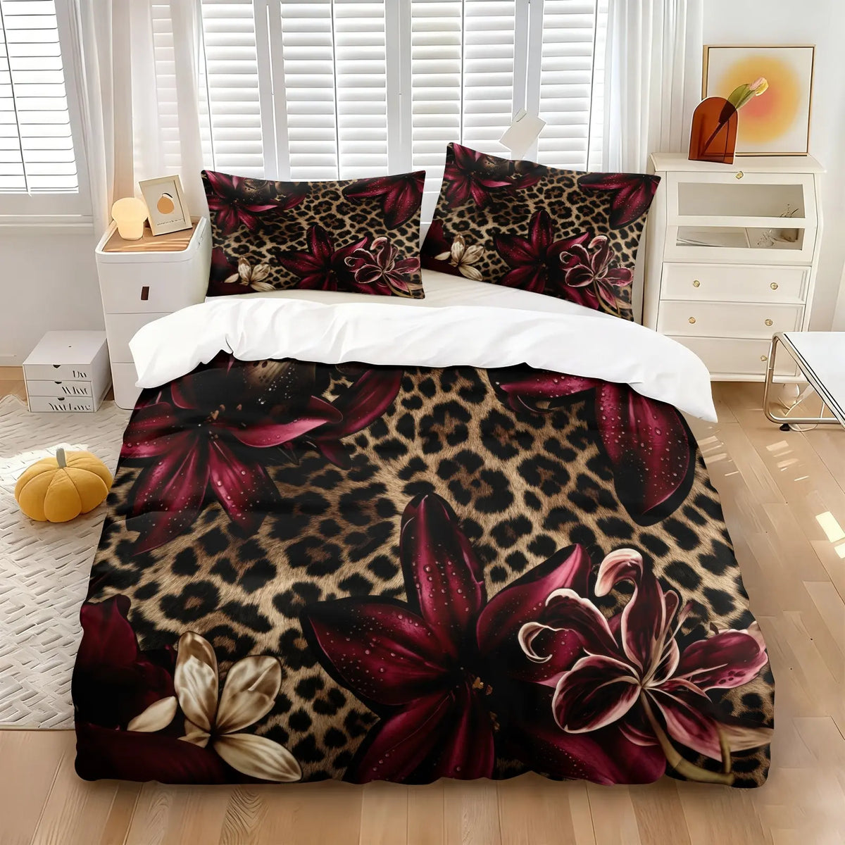 Dark Floral Leopard Print Duvet Cover Set, Includes 1 Duvet Cover and 1‑2 Pillowcases, Soft Comfortable Breathable All‑Season Bedding Set, Burgundy Lily Flower Realistic Pattern, Glam Gothic Boho Aesthetic Room Decor, Soft Bedding Sets