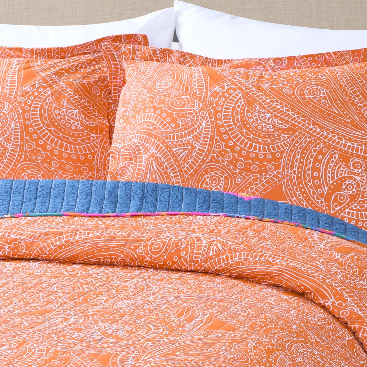 Lush Decor Bohemian Cotton Blend Quilt Set - 3-Piece Full/Queen/King Bedding Set, Vibrant Jewel Tones Print, Shabby Chic Quilted Design, Modern Bright Front, Calm Reverse, for Bedroom Decor