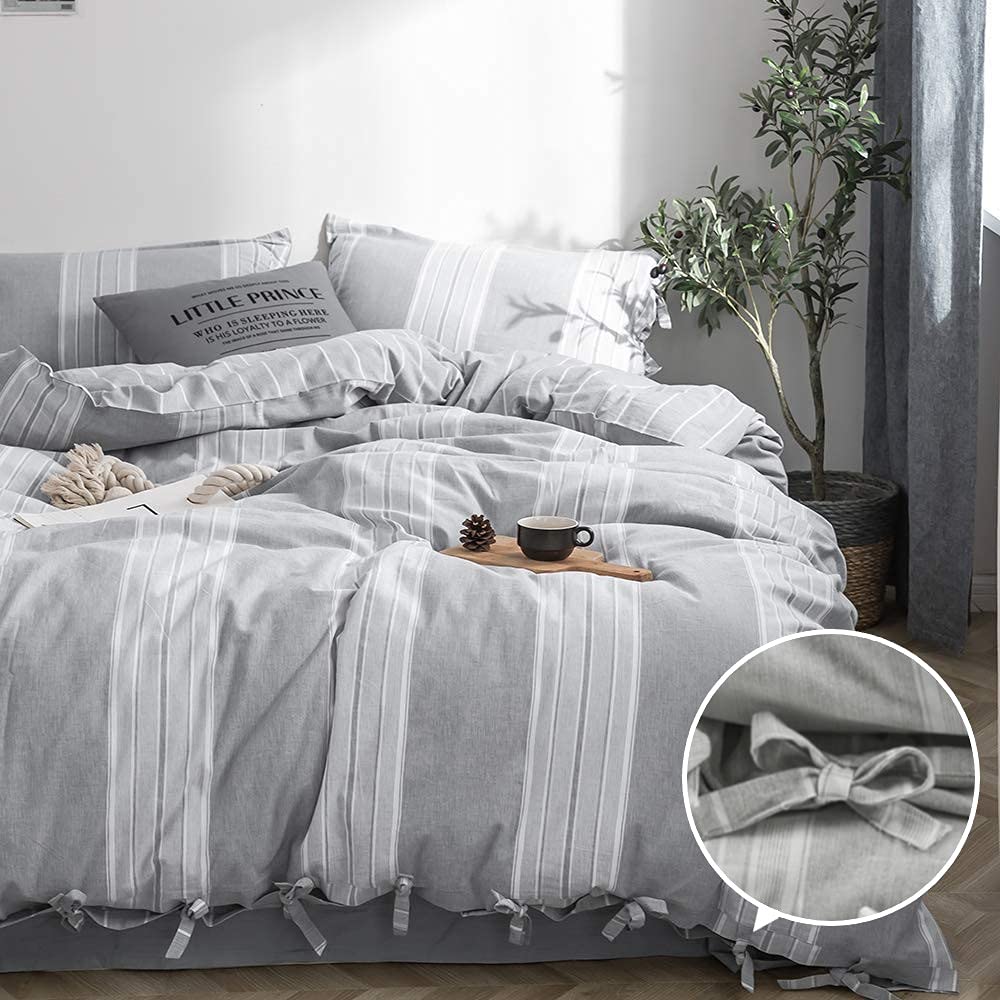 BISELINA 100% Washed Cotton Duvet Cover Set 3pcs with Bowknot Ties Strap Solid Color Linen Like Textured Durable Breathable Soft Comfy Chic Bedding (Twin, Cornflower Blue)