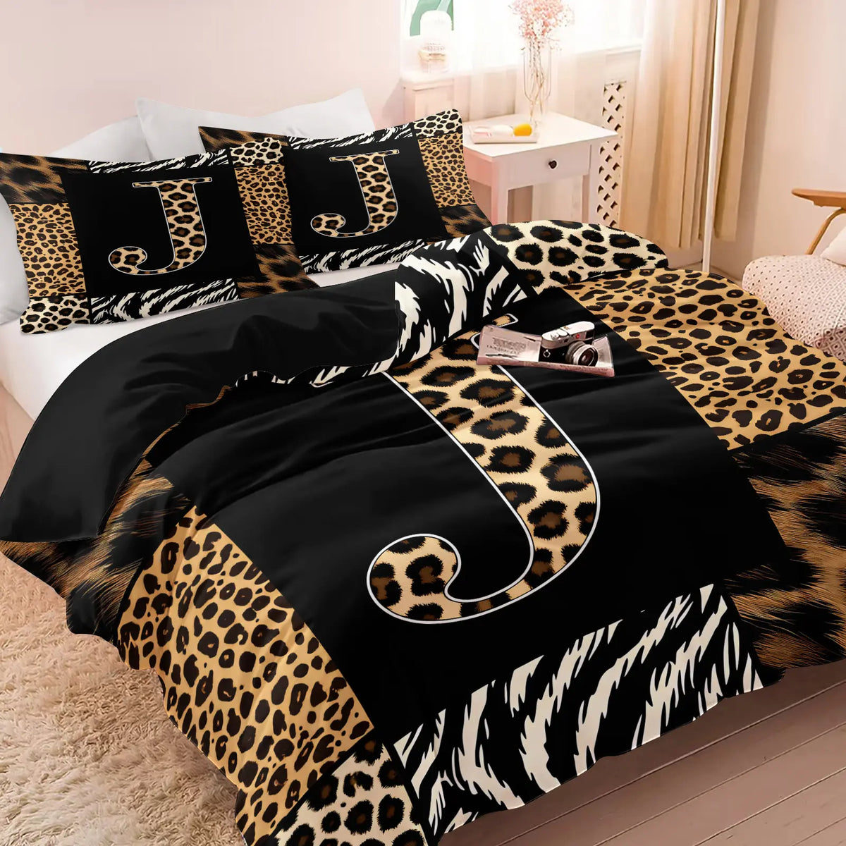 Leopard Zebra Print Letter M Decorative Duvet Cover Set (1 Duvet Cover + 1-2 Pillowcases), Soft Skin Friendly Breathable All Season Bed Linen, Animal Patchwork Letter M HD Vivid Printed Bedding Set, Edgy Modern Bedroom & Dorm Home Decor, Soft Bedding Sets