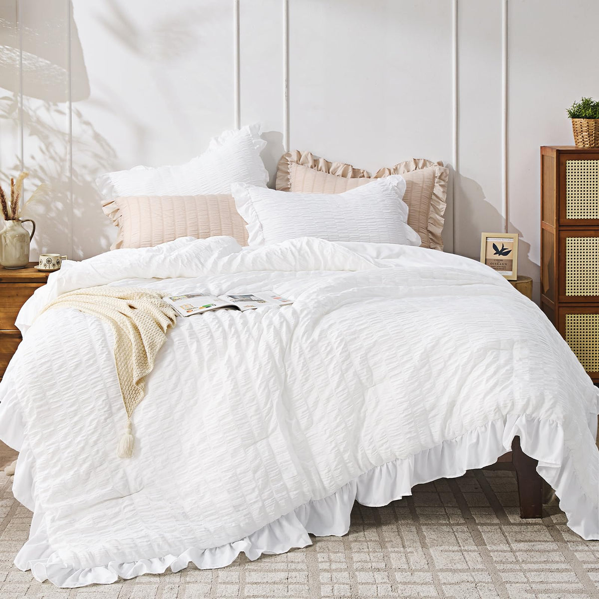 JOLLYVOGUE Ivory Comforter Full Size, 3 Pieces Seersucker Lightweight Full Size Bedding, All Season Fluffy Microfiber Bedding Comforter Set with 1 Ruffle Comforter and 2 Ruffle Pillowshams