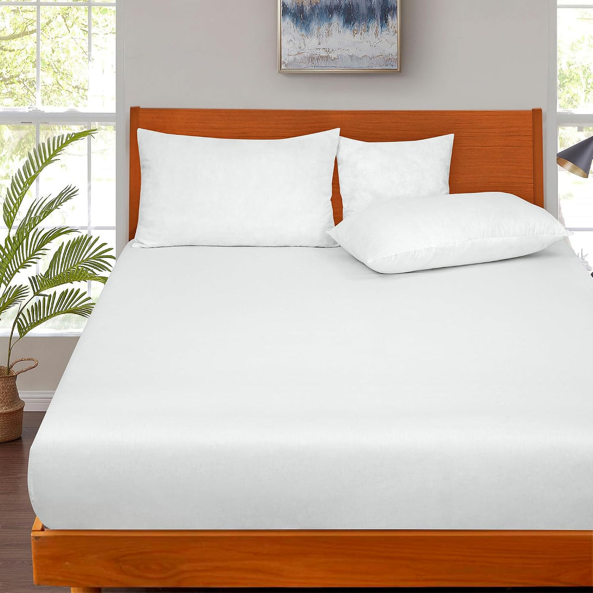 ROYALE LINENS 300 Thread Count 100% Long Staple Combed Cotton Fitted Sheet Full - Super Soft Deep Pocket Bottom Sheet - Fitted Sheets Only - Elastic Sheets (Full, White)
