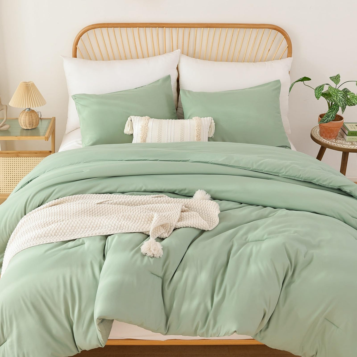 ROSGONIA Queen Comforter Set Taupe Brown, 3pcs(1 Boho Tan Comforter & 2 Pillowcases) All Season Soft Bedding Lightweight Bedspread Blanket Quilt