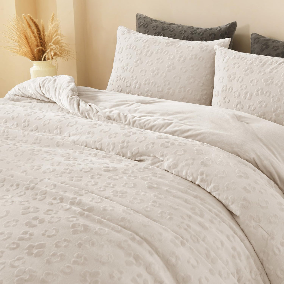 Andency Fluffy King Comforter Set Beige, Cheetah Print Bedding 3 Pieces