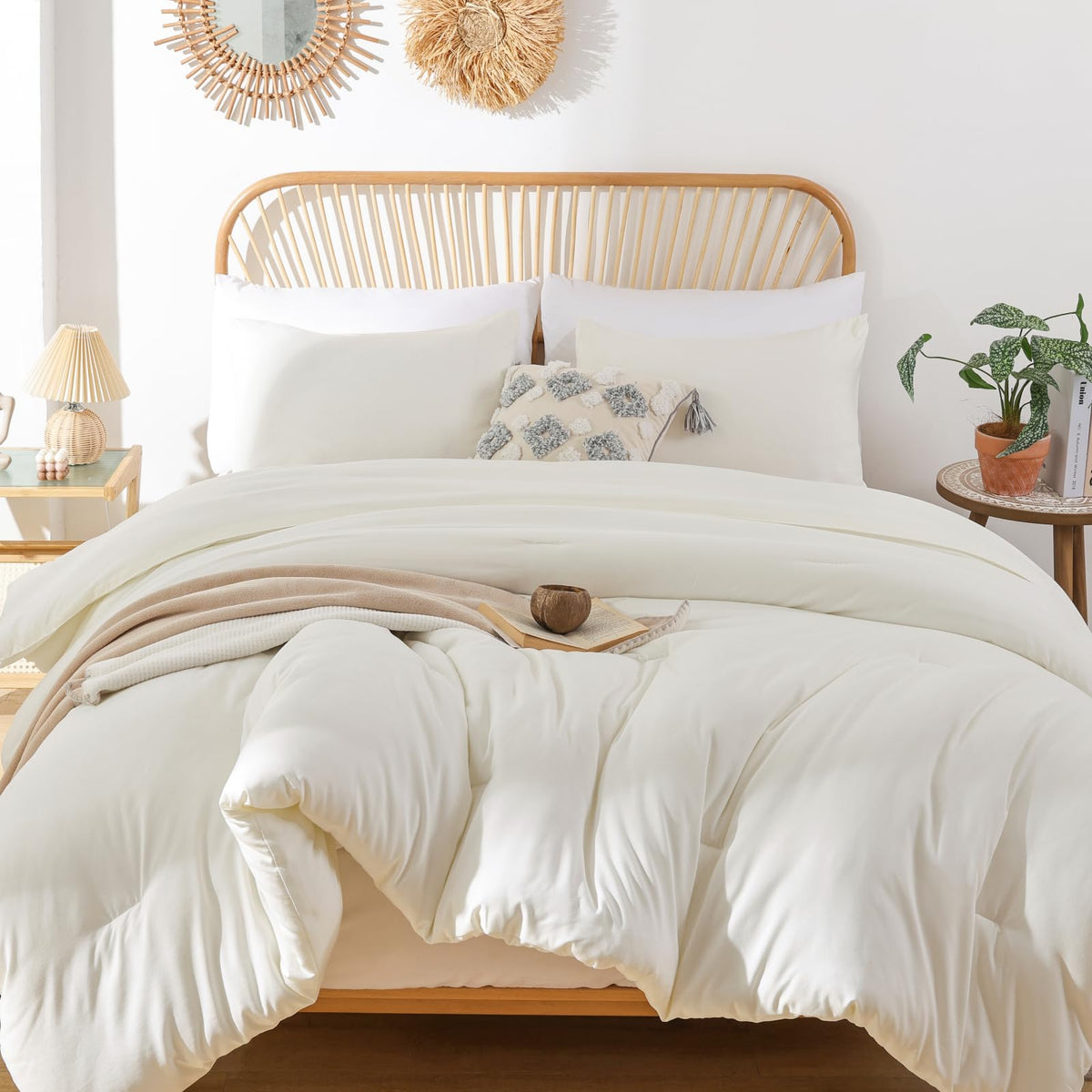 ROSGONIA Queen Comforter Set Taupe Brown, 3pcs(1 Boho Tan Comforter & 2 Pillowcases) All Season Soft Bedding Lightweight Bedspread Blanket Quilt