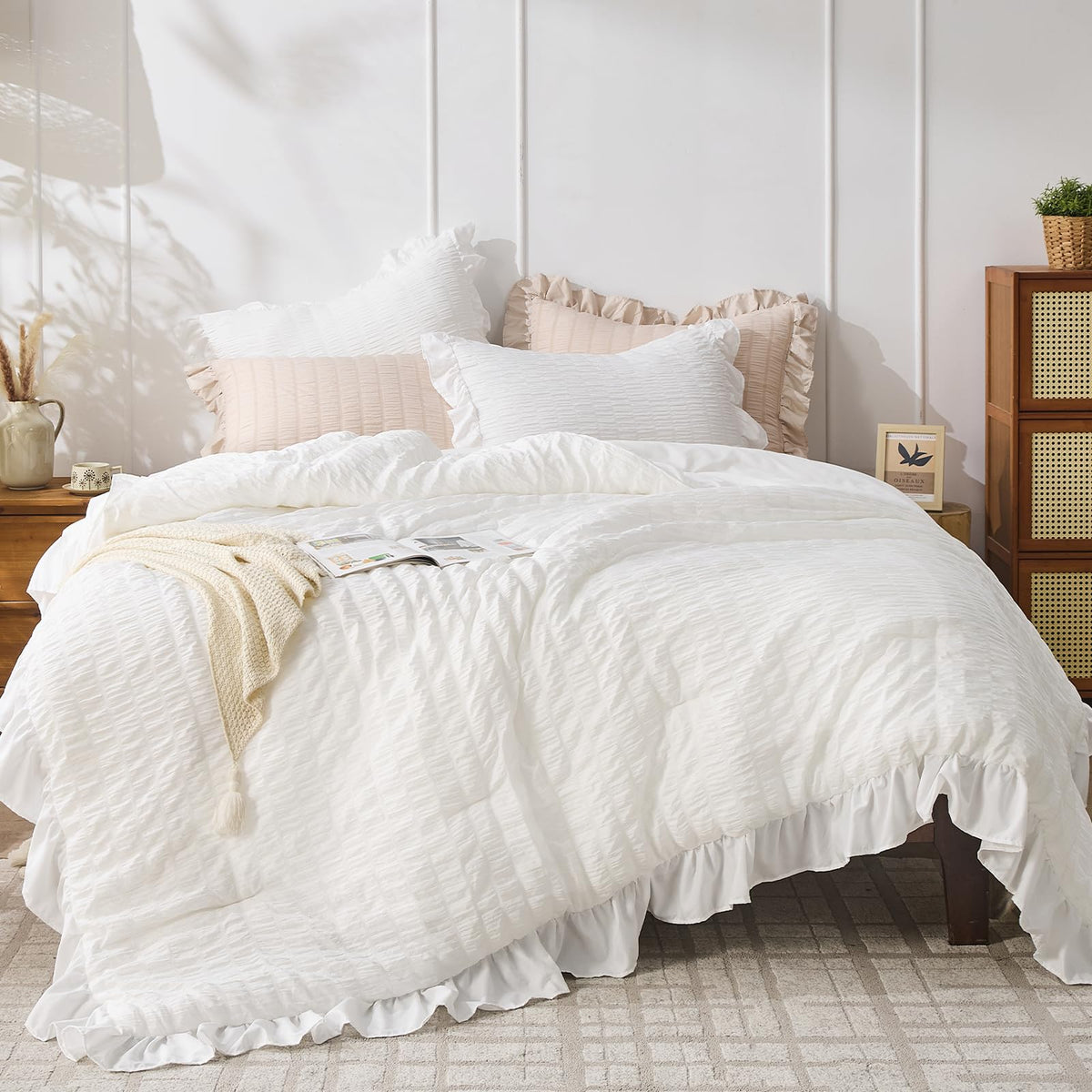 JOLLYVOGUE Ivory Comforter Full Size, 3 Pieces Seersucker Lightweight Full Size Bedding, All Season Fluffy Microfiber Bedding Comforter Set with 1 Ruffle Comforter and 2 Ruffle Pillowshams
