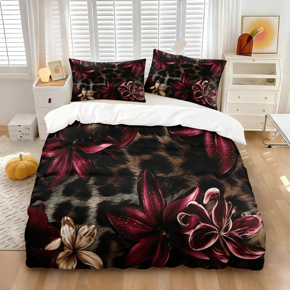 Dark Floral Leopard Print Duvet Cover Set, Includes 1 Duvet Cover and 1‑2 Pillowcases, Soft Comfortable Breathable All‑Season Bedding Set, Burgundy Lily Flower Realistic Pattern, Glam Gothic Boho Aesthetic Room Decor, Soft Bedding Sets