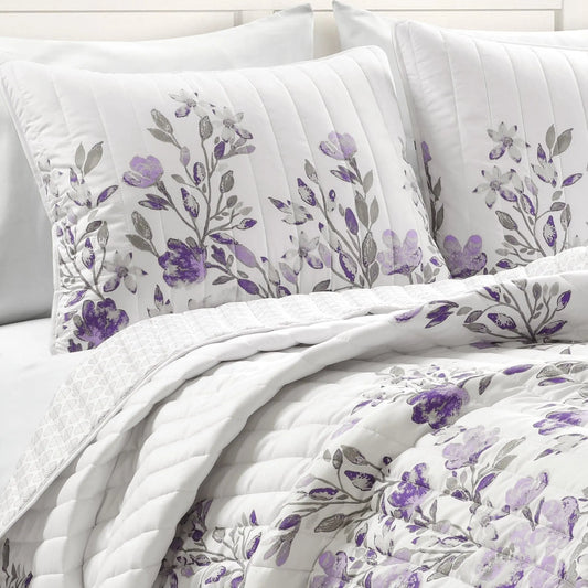 Lush Decor Tanisha Reversible Floral Quilt 3-Piece Set - Includes Quilt Cover, Pillows - Rustic Print, Florals Meet Leaves Bedroom Decor for Home Interiors, Farmhouse Look, Complete Bedding Sets, Quilt Bedspread Set