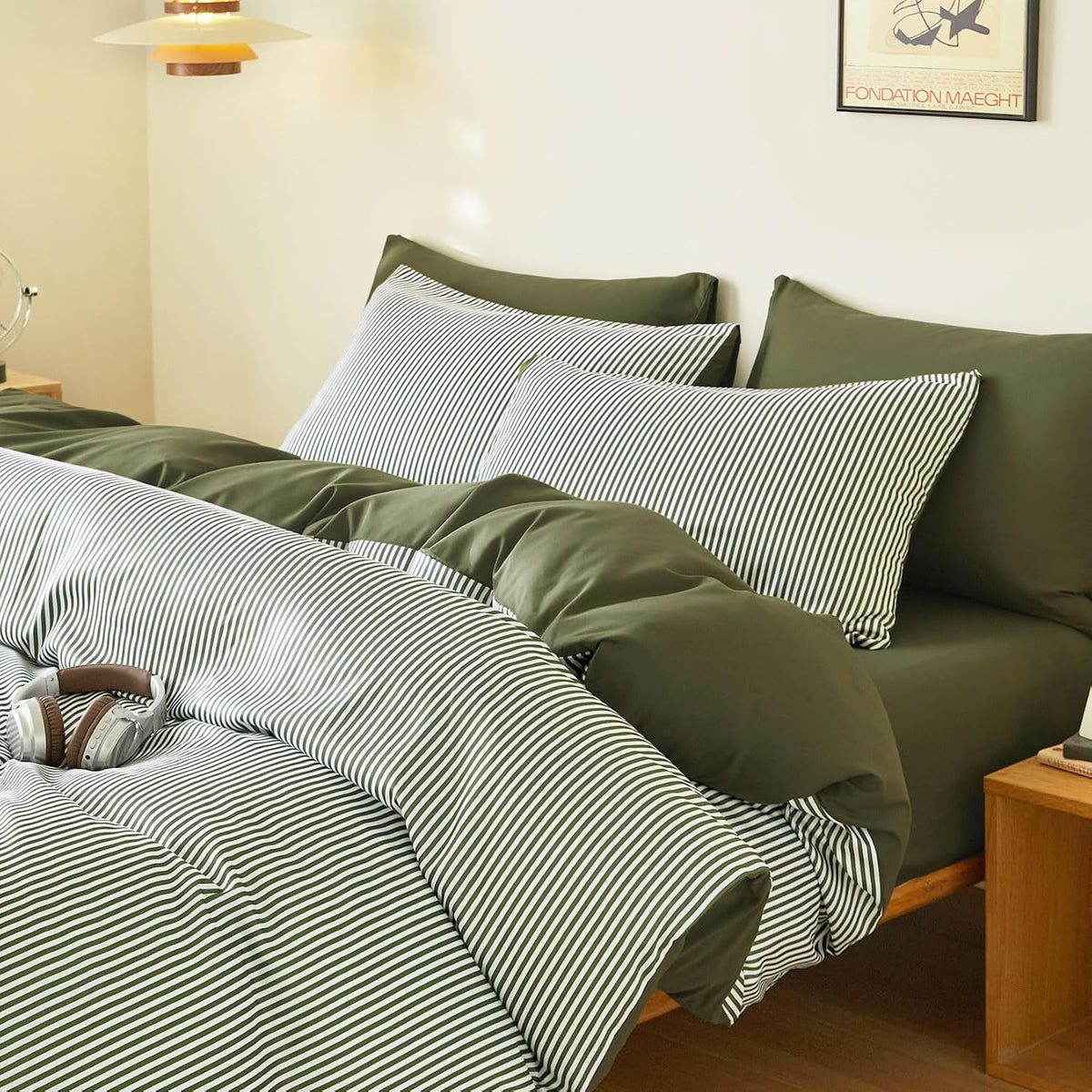 Wake In Cloud - Striped Comforter Set, Ticking Stripe Vertical Pinstripe Neutral Farmhouse Pattern Printed, Soft Lightweight Bedding, 3 Pieces, Olive Green White, King Size