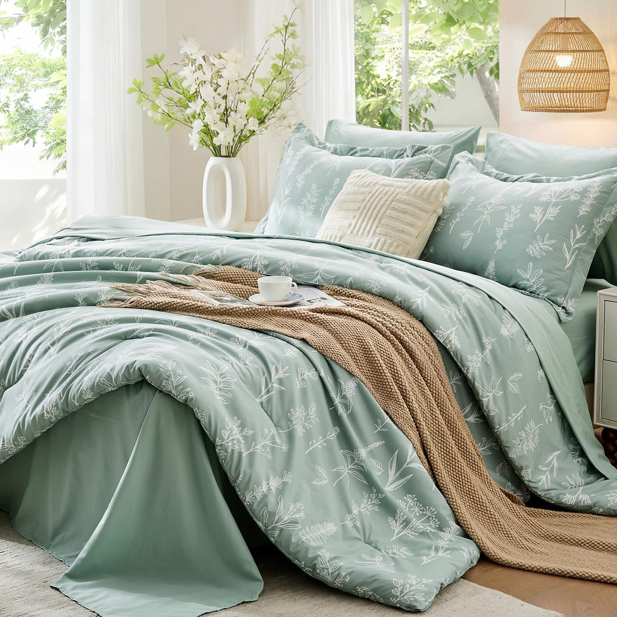 MUXHOMO Beige Full Comforter Set, Elegant Floral Print Bed in a Bag 7 Pieces, Ultra Soft & Breathable Reversible Botanical Pattern Bedding Set with Comforter, Sheets, Pillowcases, and Shams
