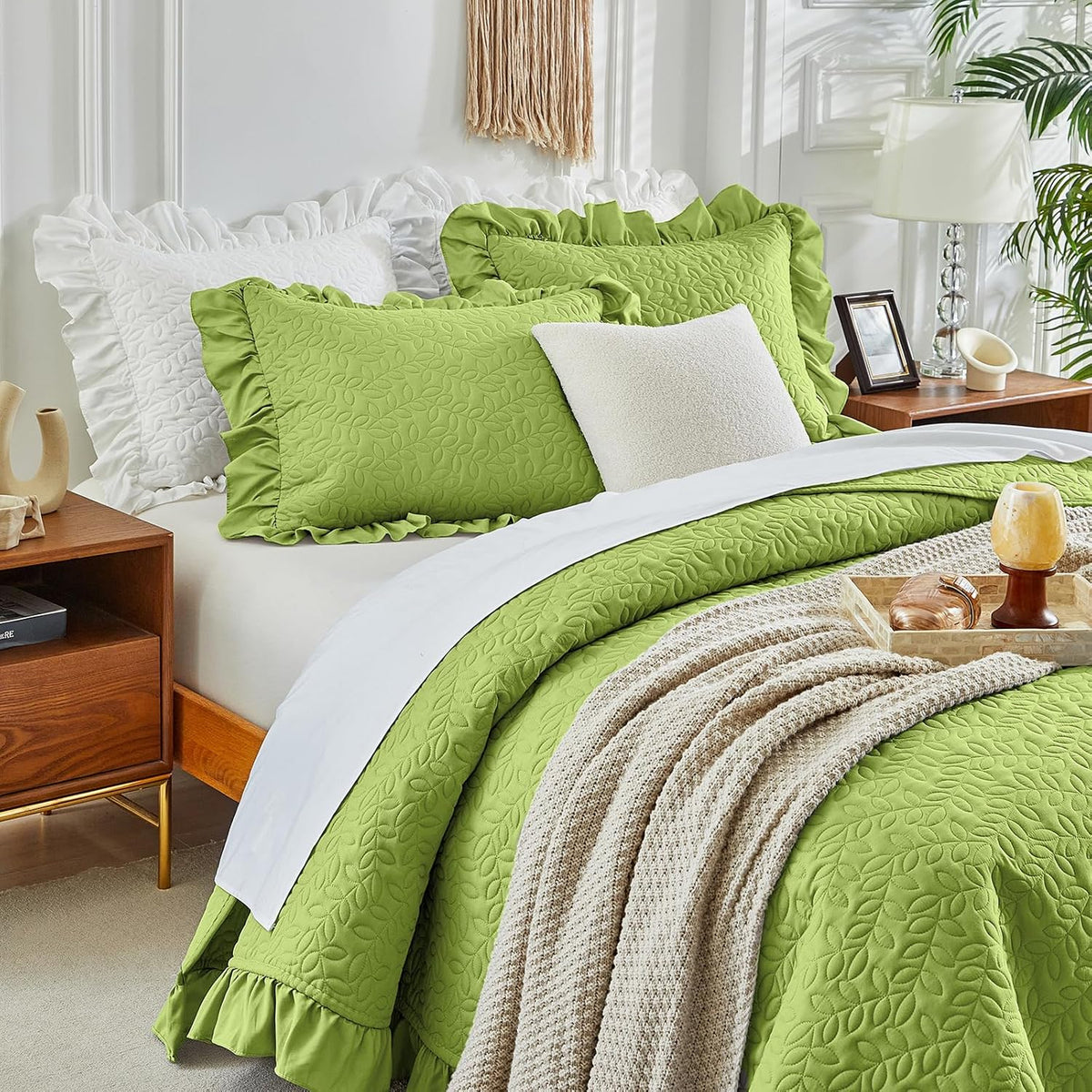 Ruffled Quilt Set King Size 96 * 108in - 3 Pieces Solid Shabby Chic Farmhouse Ruffle Bedding Rustic Coverlet & Sets Lightweight Fluffy Summer Oversized Bedspread with Shams for Women Men - Green