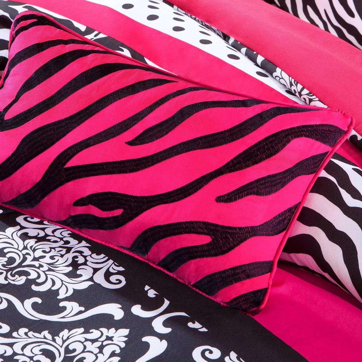 Intelligent Design Polka Dot Pink Zebra Queen Comforter Set, 4pc