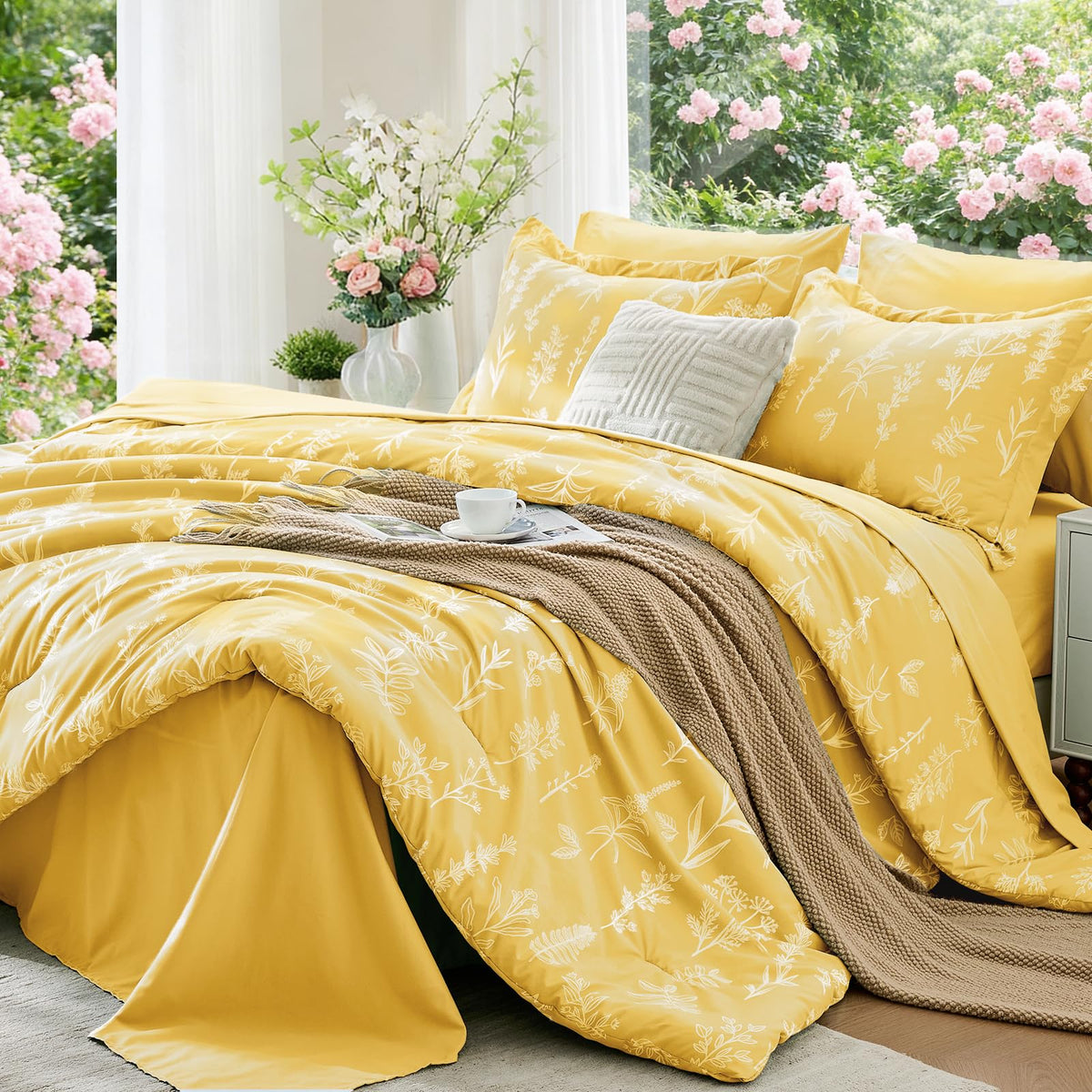 MUXHOMO Beige Full Comforter Set, Elegant Floral Print Bed in a Bag 7 Pieces, Ultra Soft & Breathable Reversible Botanical Pattern Bedding Set with Comforter, Sheets, Pillowcases, and Shams