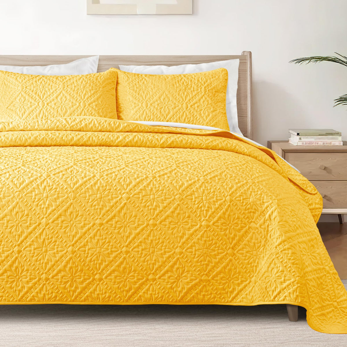 Exclusivo Mezcla Full Queen Quilt Set, Beige Cream