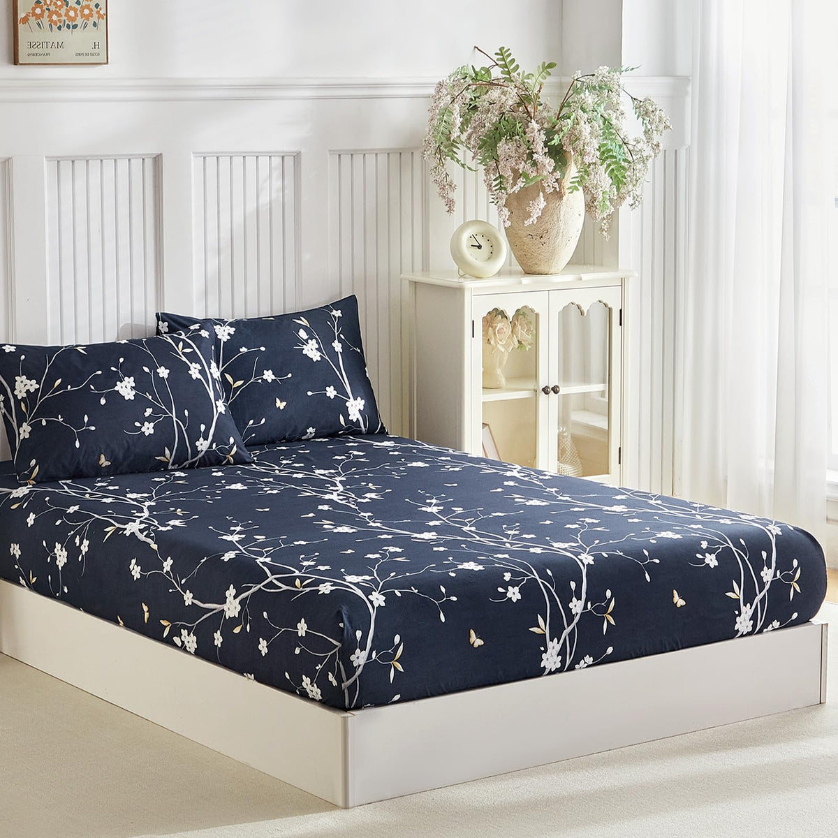 Tokokimo Queen Size Fitted Sheet with 2 Pillowcases, White & Floral Print