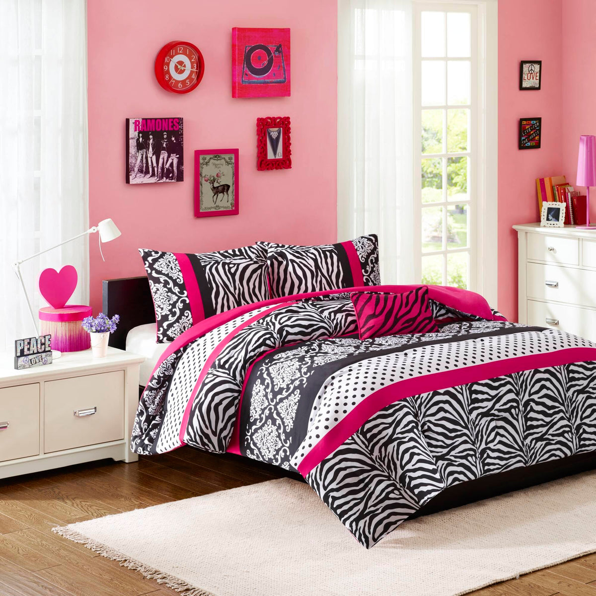 Intelligent Design Polka Dot Pink Zebra Queen Comforter Set, 4pc