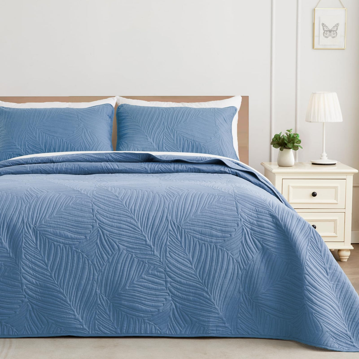 Exclusivo Mezcla Lightweight Full Queen Quilt Bedding Set, Soft Microfiber