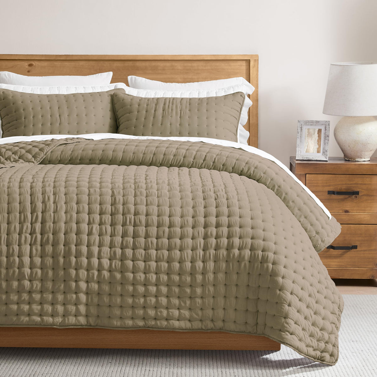 WDCOZY Cloud Soft Quilt Set, King Size, Beige, 3 Pieces 104x90 inches