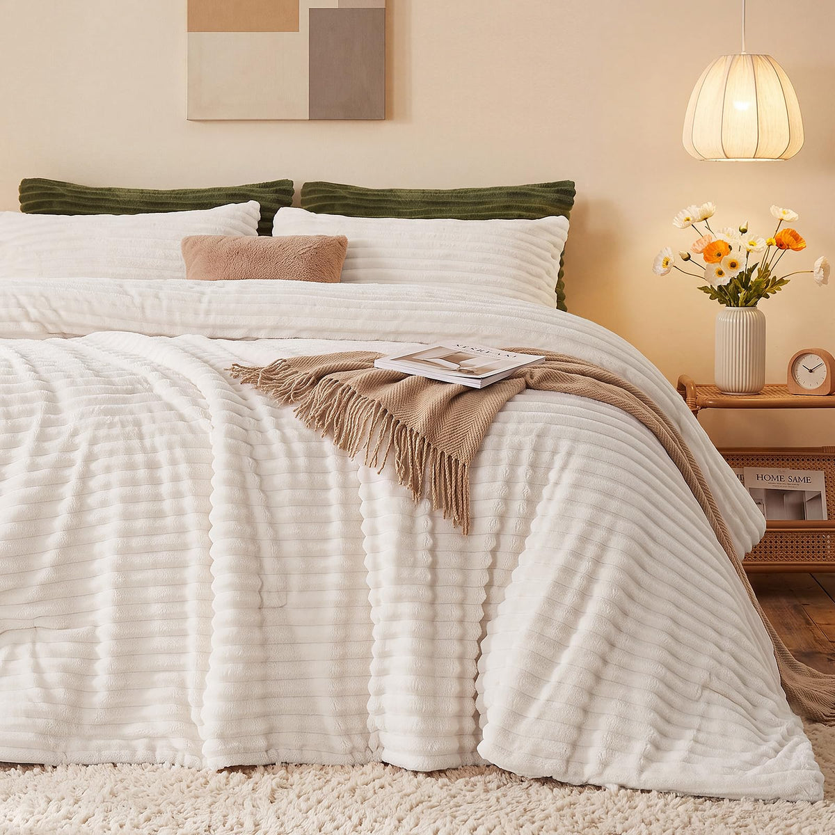 HYLEORY Fluffy Queen Comforter Set 3 Pieces - Fleece Fluffy Soft & Warm Plush Cream White Comforter Sets, Luxury Fuzzy Bedding Sets, All Season Heavy Bed Set Queen Size with 2 Pillowcases