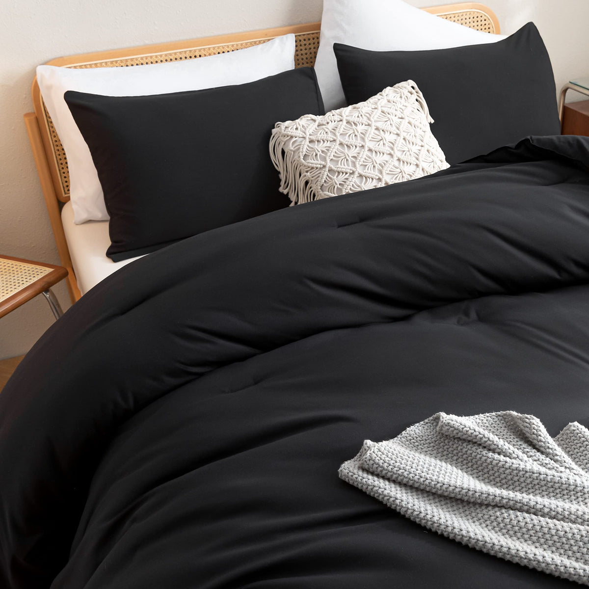 ROSGONIA Queen Comforter Set Taupe Brown, 3pcs(1 Boho Tan Comforter & 2 Pillowcases) All Season Soft Bedding Lightweight Bedspread Blanket Quilt