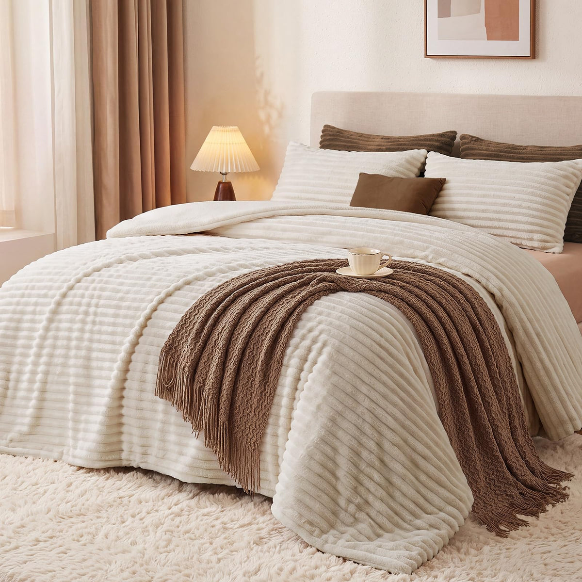 HYLEORY Fluffy Queen Comforter Set 3 Pieces - Fleece Fluffy Soft & Warm Plush Cream White Comforter Sets, Luxury Fuzzy Bedding Sets, All Season Heavy Bed Set Queen Size with 2 Pillowcases