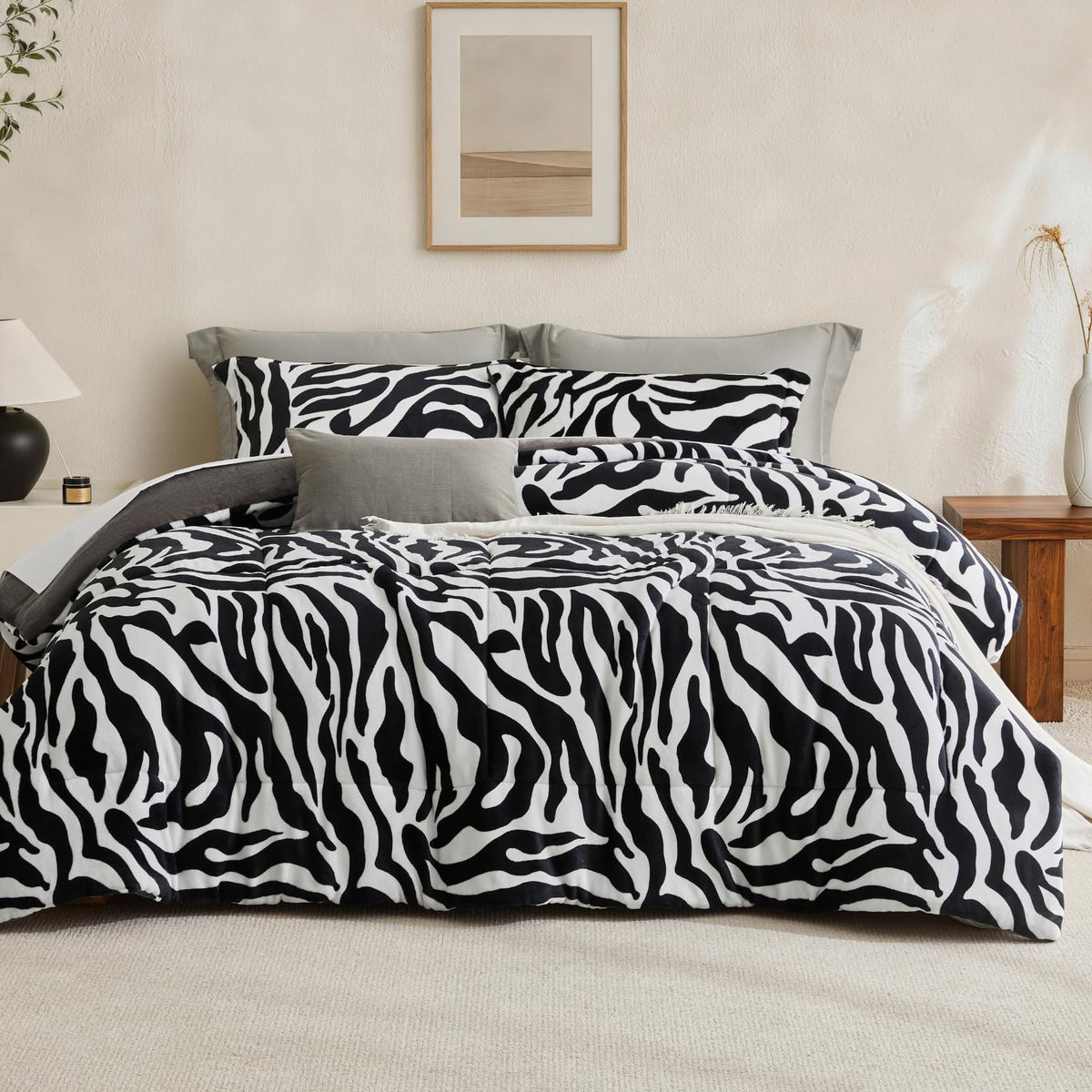 Petrichor Leopard Velvet Flannel Queen Comforter Set-Cheetah Print Western Blanket,Luxury Fuzzy Heavy Bedding Set, 3 Pieces Plush Winter Bed Set with Comforter (90"x90") & 2 Pillow Shams (20"x26")