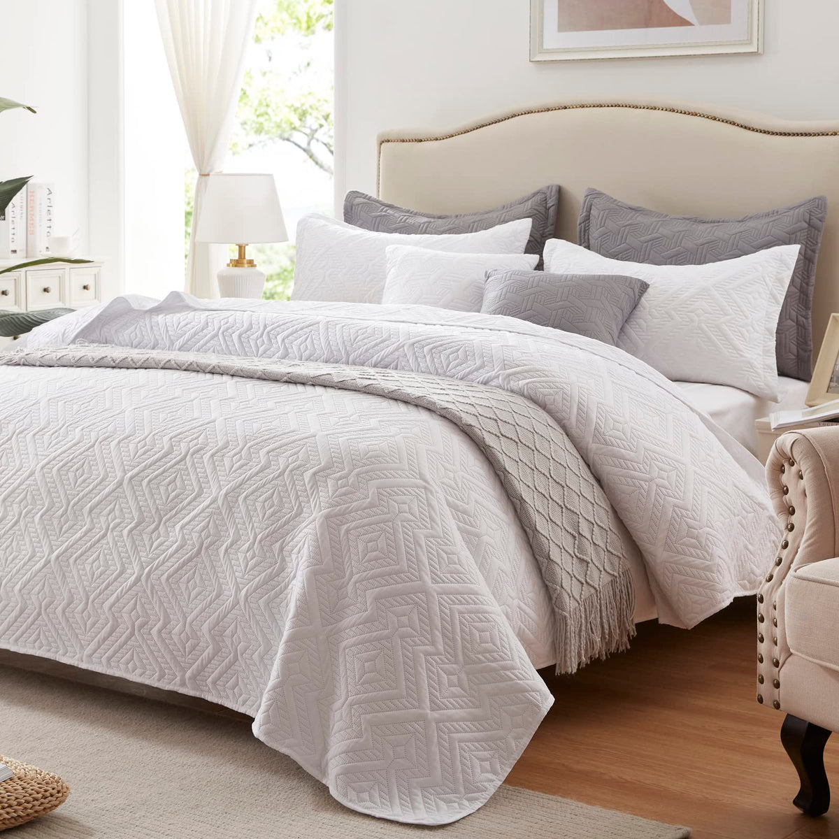LEAONME Full/Queen Quilt Set 3 Pieces, Lightweight Burnt Orange/Rust Bedspread-90''x98'', Soft Microfiber Summer Quilt, Luxurious Warm Coverlet Set for All Seasons (Includes 1 Quilt, 2 Shams)