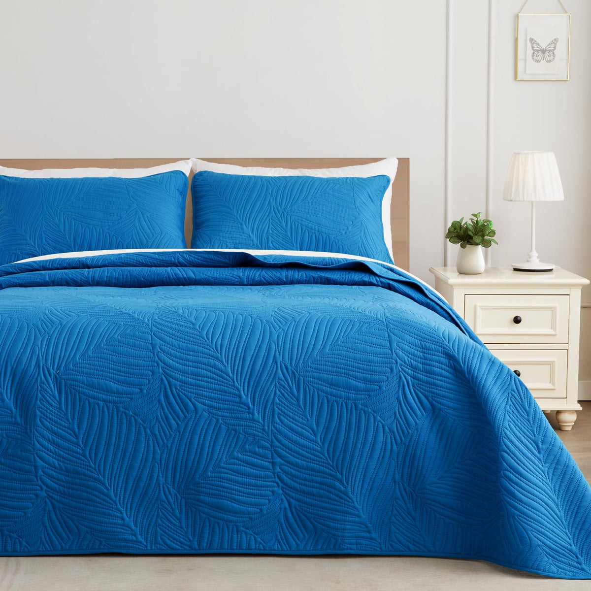 Exclusivo Mezcla Lightweight Full Queen Quilt Bedding Set, Soft Microfiber