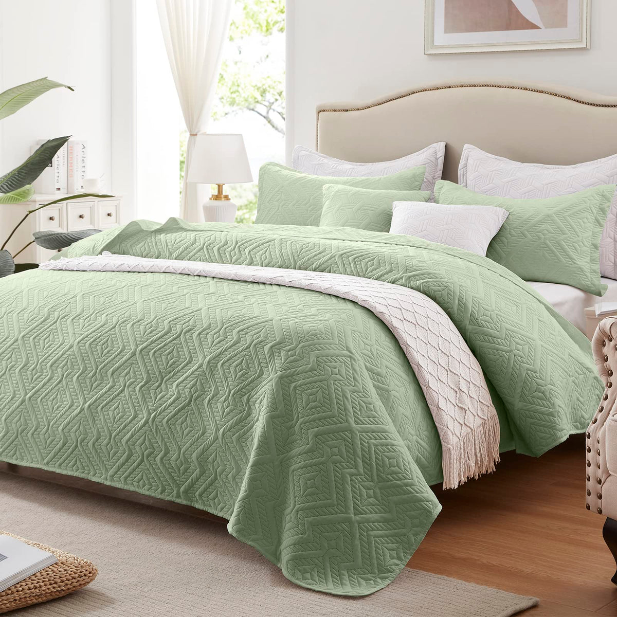 LEAONME Full/Queen Quilt Set 3 Pieces, Lightweight Burnt Orange/Rust Bedspread-90''x98'', Soft Microfiber Summer Quilt, Luxurious Warm Coverlet Set for All Seasons (Includes 1 Quilt, 2 Shams)