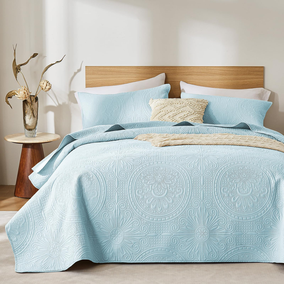 WURUIBO King/Cal King Quilt Set Sage Green,Ultrasonic Embossed Bedspread, Lightweight Microfiber Coverlet, Modern Thin Bedding Set for All Season, 3 Piece(1 Quilt,2 Pillow Shams)