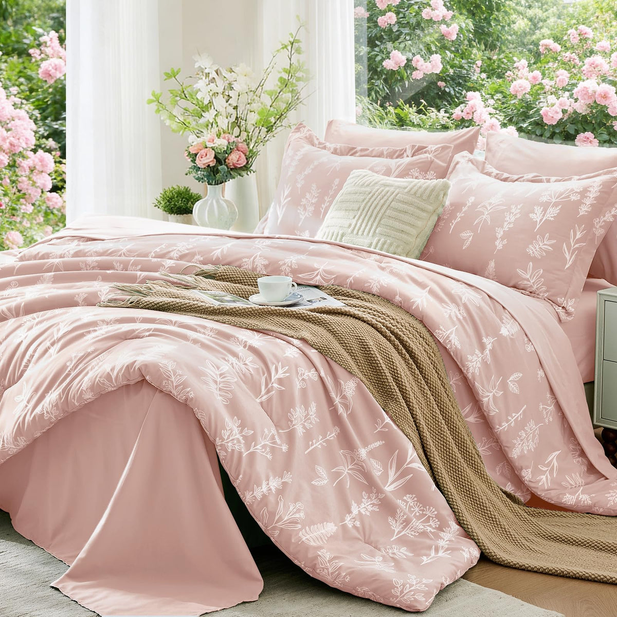 MUXHOMO Beige Full Comforter Set, Elegant Floral Print Bed in a Bag 7 Pieces, Ultra Soft & Breathable Reversible Botanical Pattern Bedding Set with Comforter, Sheets, Pillowcases, and Shams