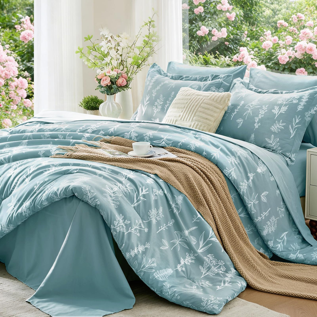 MUXHOMO Beige Full Comforter Set, Elegant Floral Print Bed in a Bag 7 Pieces, Ultra Soft & Breathable Reversible Botanical Pattern Bedding Set with Comforter, Sheets, Pillowcases, and Shams