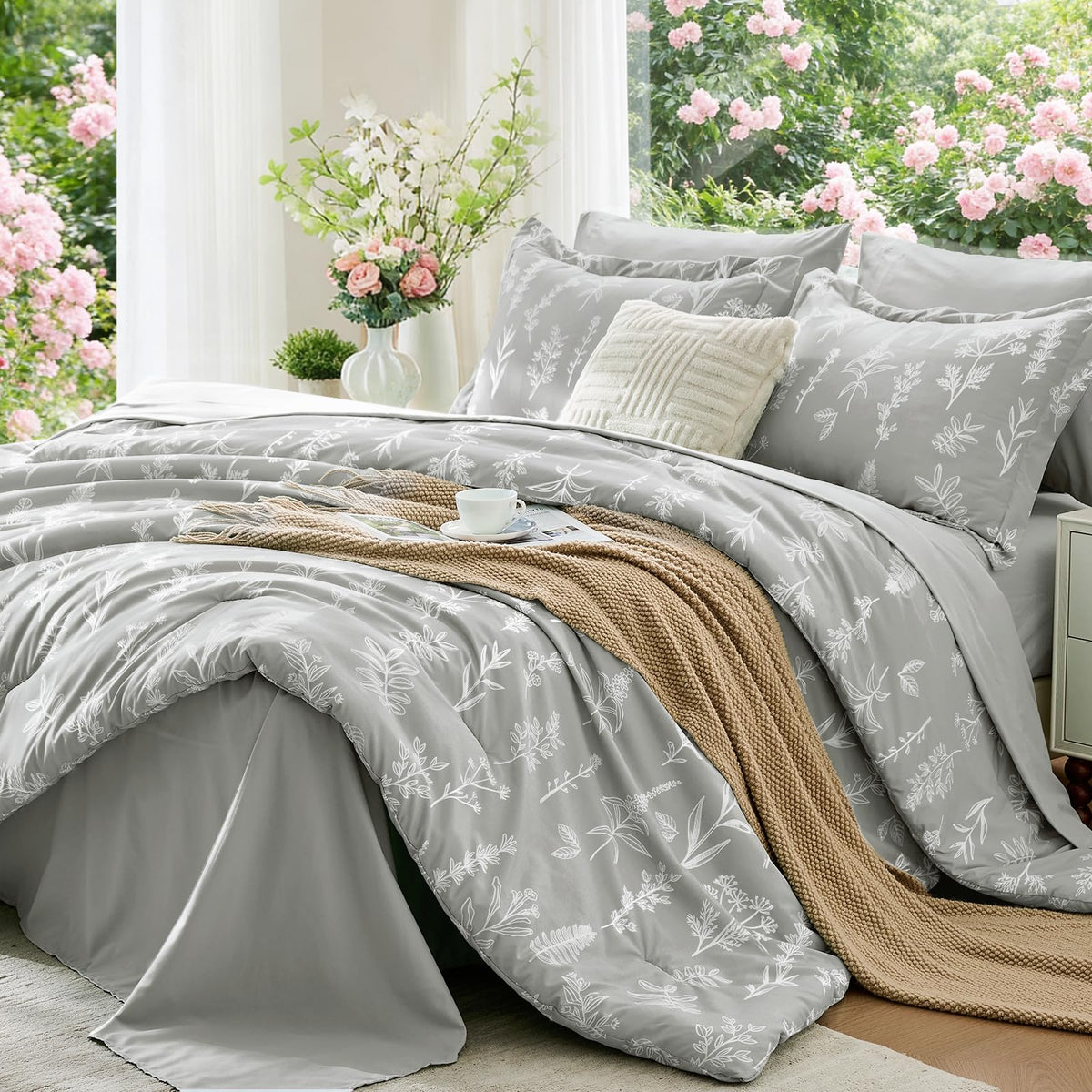 MUXHOMO Beige Full Comforter Set, Elegant Floral Print Bed in a Bag 7 Pieces, Ultra Soft & Breathable Reversible Botanical Pattern Bedding Set with Comforter, Sheets, Pillowcases, and Shams