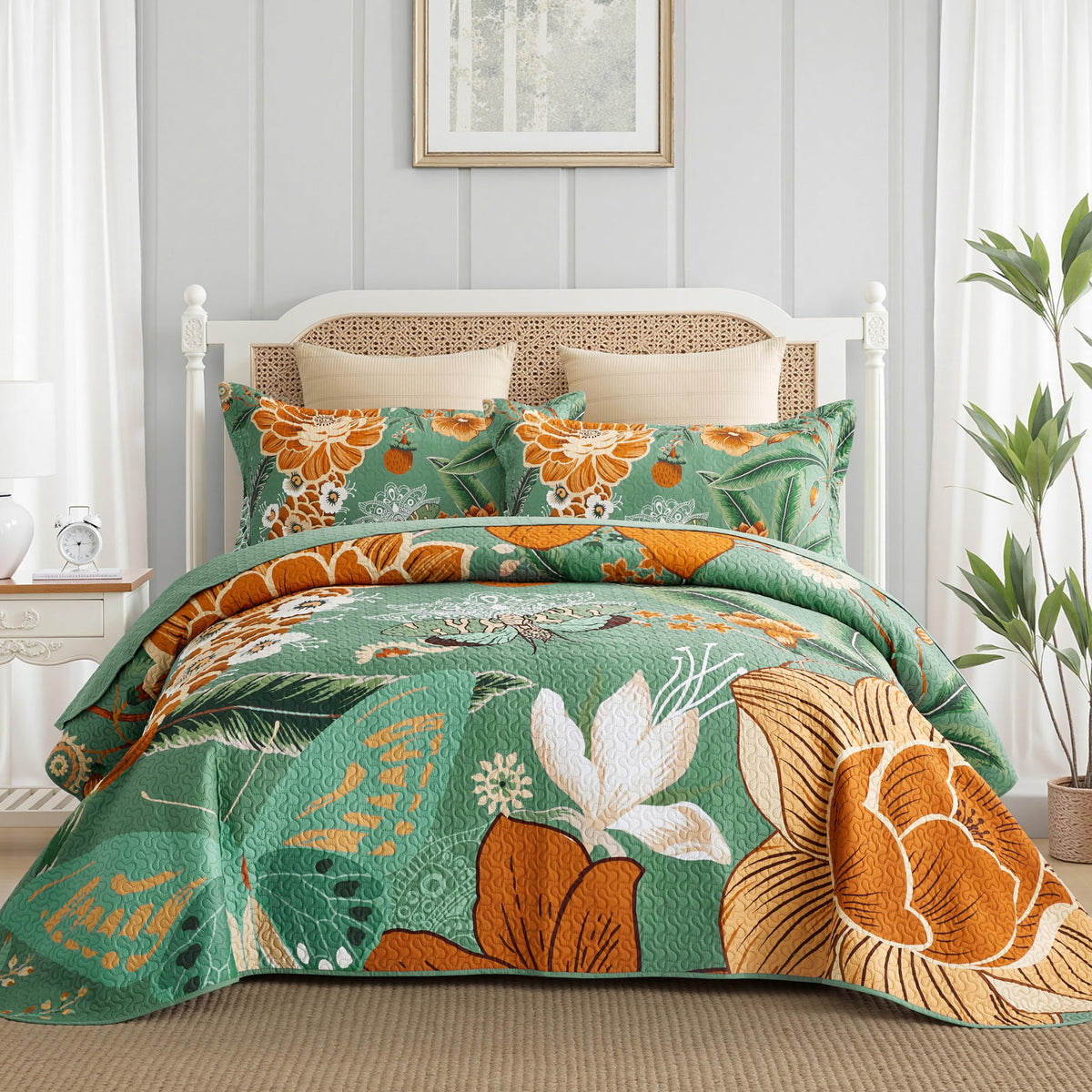 Tyrot 3 Piece Black Boho Floral Butterfly King Quilt Bedding Sets