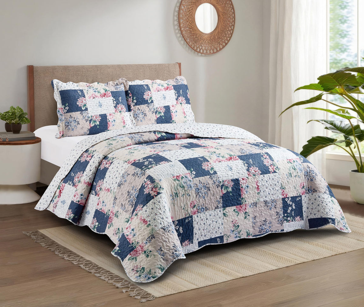 Brilliant Sunshine Rose and Sage Quilt Set, 3-Piece Bedding Sets, Traditional Patchwork Design, Washable and Reversible Bedspread, Soft Lightweight Coverlet, All-Season, Full/Queen, Light Pink Green