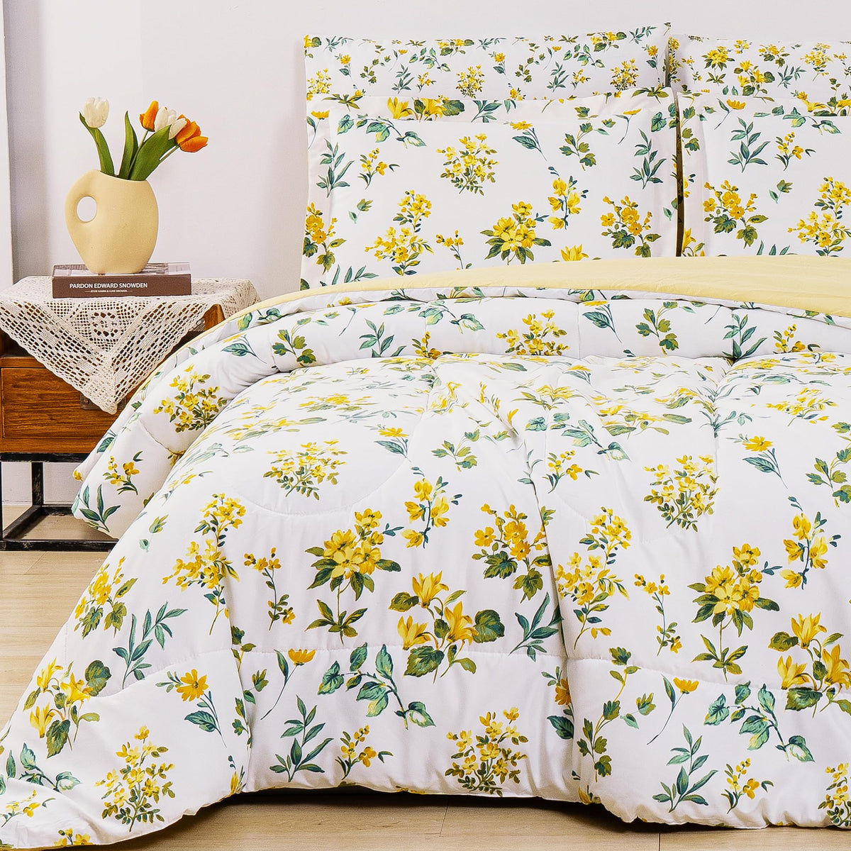 lasoftan Floral Queen Comforter Set with Sheets, 7 piece Luxury Vintage Bedding, Soft Microfiber Bed in a Bag, Cozy Lightweight Bed Set, Damask Boho Flower