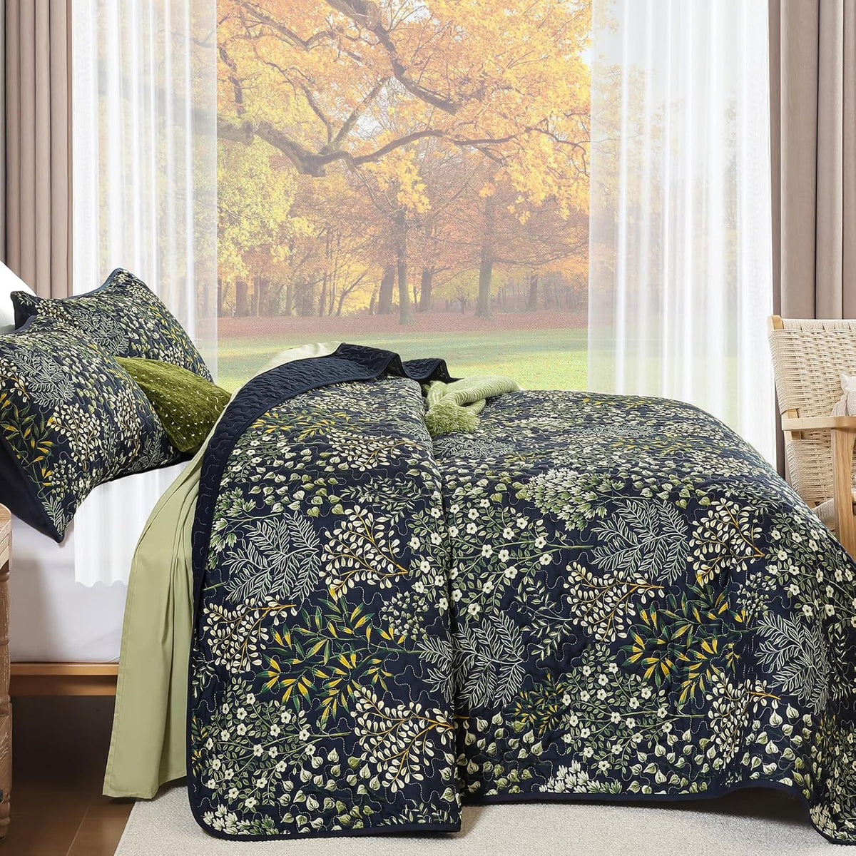 WONGS BEDDING Floral Quilt Set King, 3 Pcs Navy Blue Bedspread Coverlet