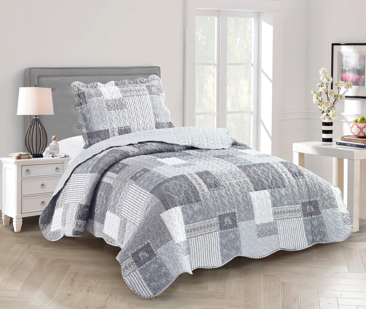 Brilliant Sunshine Rose and Sage Quilt Set, 3-Piece Bedding Sets, Traditional Patchwork Design, Washable and Reversible Bedspread, Soft Lightweight Coverlet, All-Season, Full/Queen, Light Pink Green