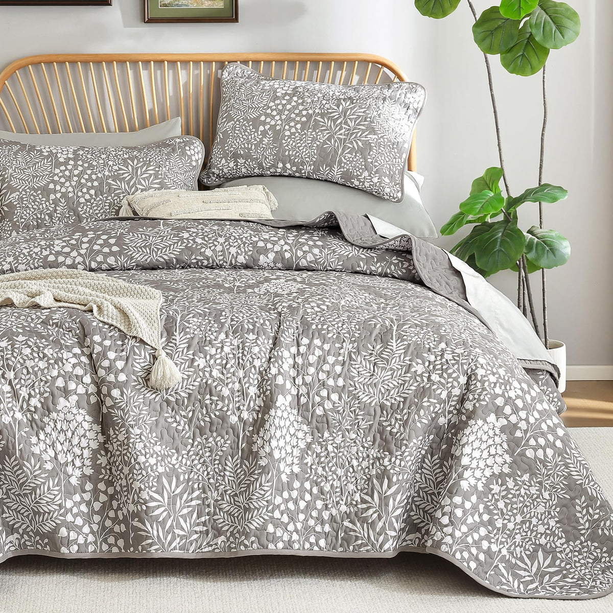 WONGS BEDDING Floral Quilt Set King, 3 Pcs Navy Blue Bedspread Coverlet