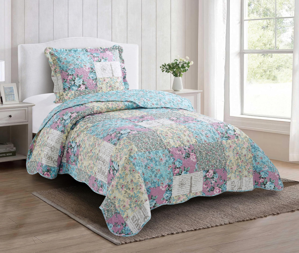 Brilliant Sunshine Rose and Sage Quilt Set, 3-Piece Bedding Sets, Traditional Patchwork Design, Washable and Reversible Bedspread, Soft Lightweight Coverlet, All-Season, Full/Queen, Light Pink Green