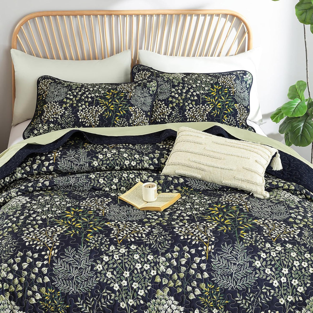 WONGS BEDDING Floral Quilt Set King, 3 Pcs Navy Blue Bedspread Coverlet