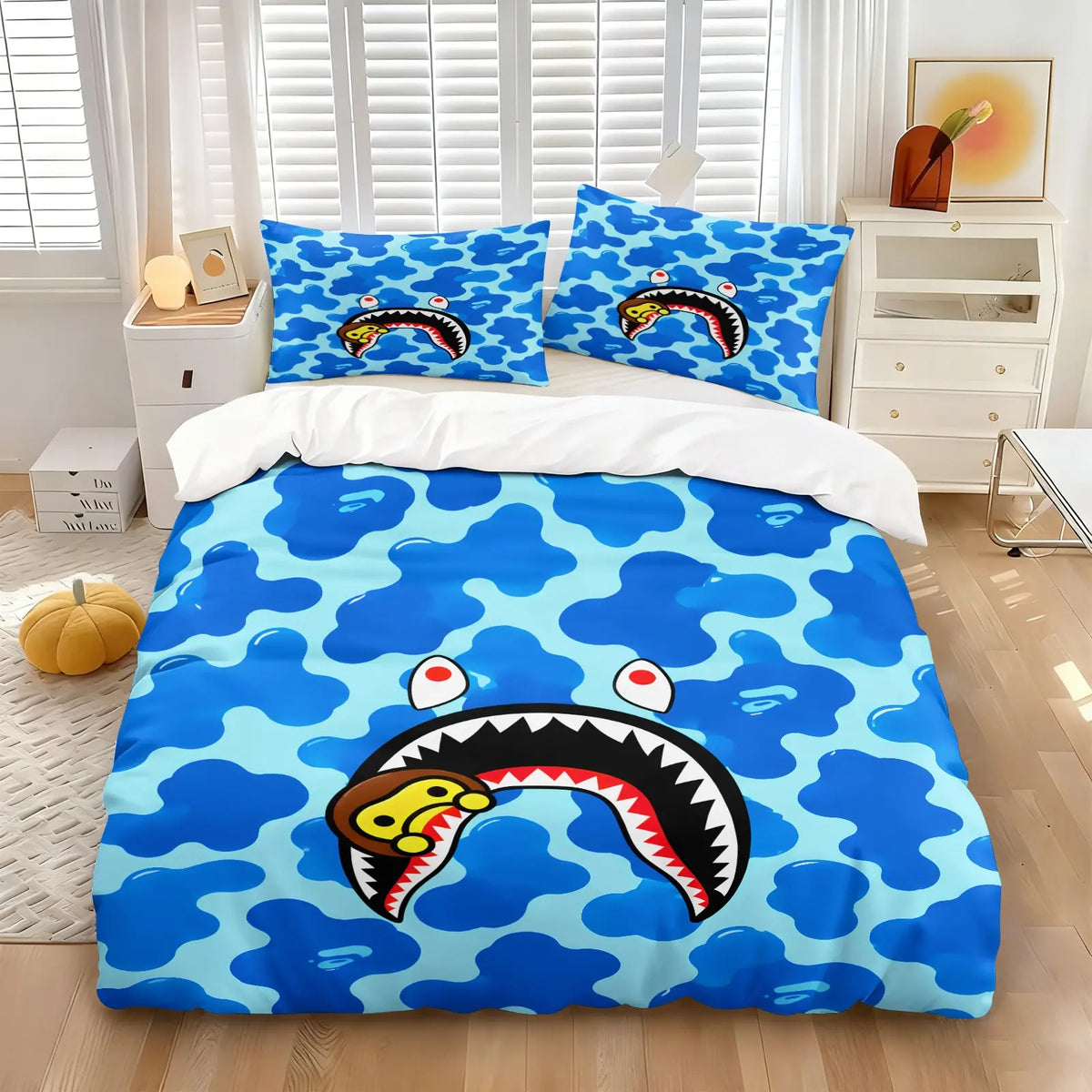 Ape Red & Black Camo Shark Mouth Cartoon Monkey Print Duvet Cover Set, 1 Duvet and 1-2 Pillowcases, Street Trendy Style Comfortable Easy Care Bedding, Ideal for Teen Hypebeast Bedroom Dorm Gaming Room Decor