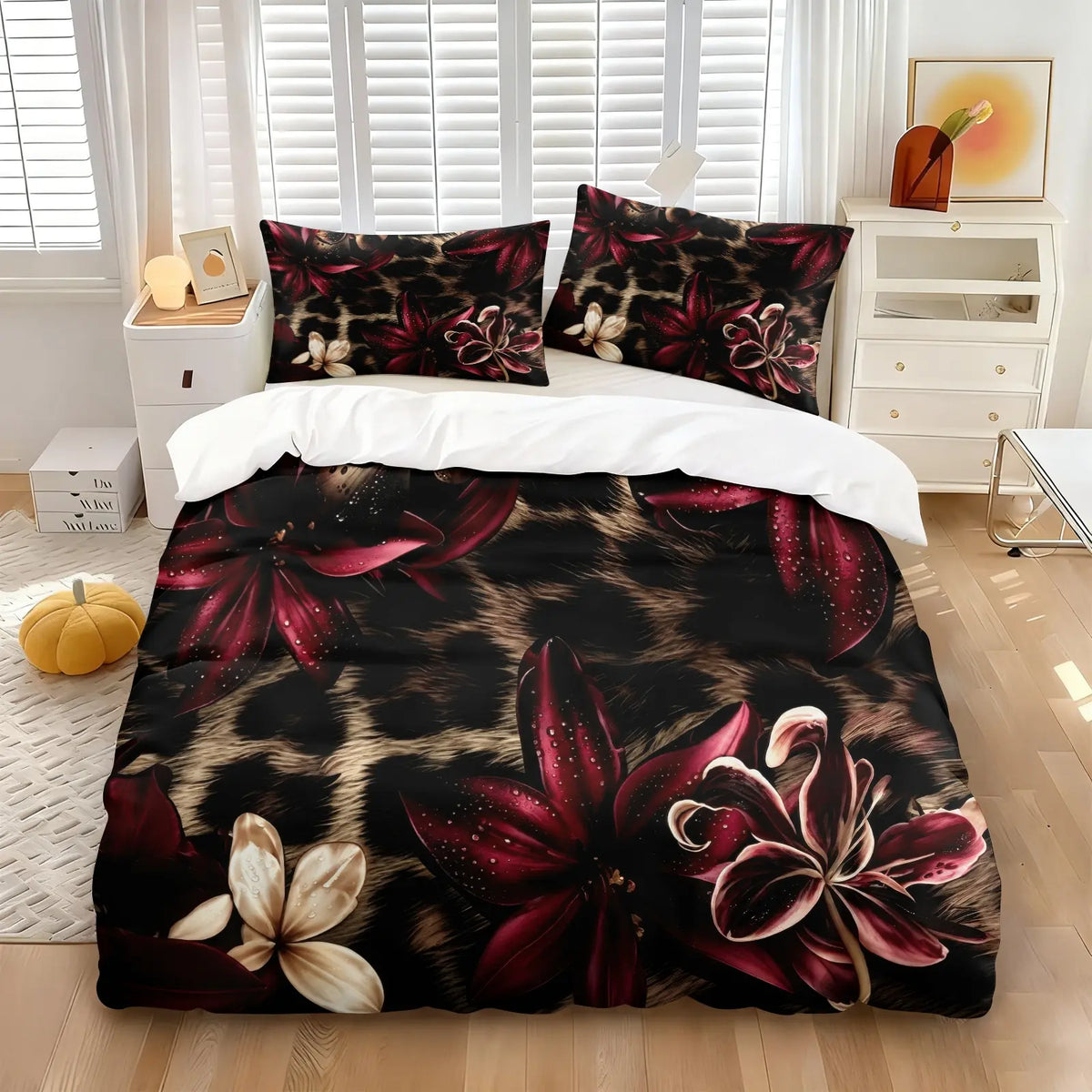 Dark Floral Leopard Print Duvet Cover Set, Includes 1 Duvet Cover and 1‑2 Pillowcases, Soft Comfortable Breathable All‑Season Bedding Set, Burgundy Lily Flower Realistic Pattern, Glam Gothic Boho Aesthetic Room Decor, Soft Bedding Sets