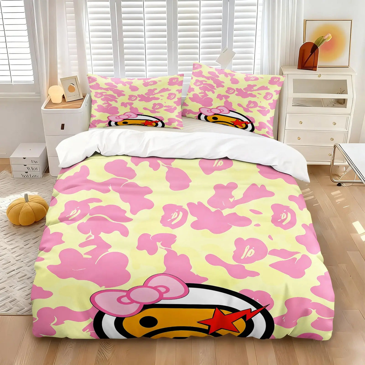 Y2K American Retro Pink Camo Cartoon Graphic Duvet Cover Set, Include 1 Comforter Cover and 1/2 Pillowcases, Stylish Star Element Quilt Cover, Creative Bedroom Dorm Trendy Bedding Print Bedding Set